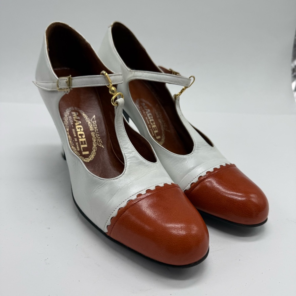 Vintage Magceli T-strap Spectator Heels White and Brown Leather 7.5 N - Picture 2 of 11